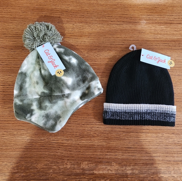 NWT Cat & Jack Lot of 2 Knit Fleece Winter Hats in Green and Black Youth OSFM - Picture 1 of 12